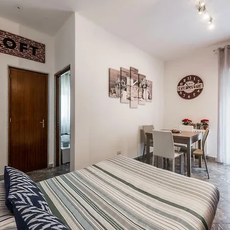 Flavia's Downtown Bari
